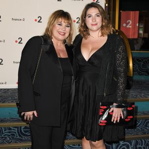 Michèle Bernier et Charlotte Gaccio lors de la 31ème cérémonie des Molières 2019 aux Folies Bergère à Paris, France, le 13 mai 2019. © Coadic Guirec/Bestimage