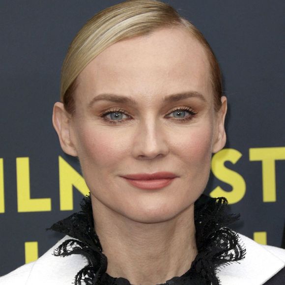 Diane Kruger à la première du film "Une enfance allemande, île d'Amrun, 1945" lors du 33ème Festival du Film de Hambourg, le 27 septembre 2025. 

© PsnewZ / Bestimage