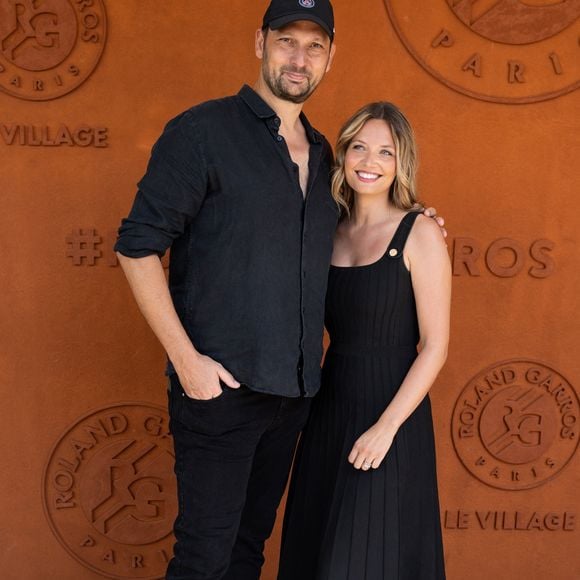 Eric Antoine et sa femme Gennifer Demey au village lors des Internationaux de France de Tennis de Roland Garros 2026. Paris, le 1er juin 2026. © Jacovides / Moreau / Bestimage