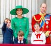 Les enfants de Kate Middleton et du prince William suivent un rituel le soir
Kate Middleton, le prince William et leurs enfants au balcon de Buckingham ©