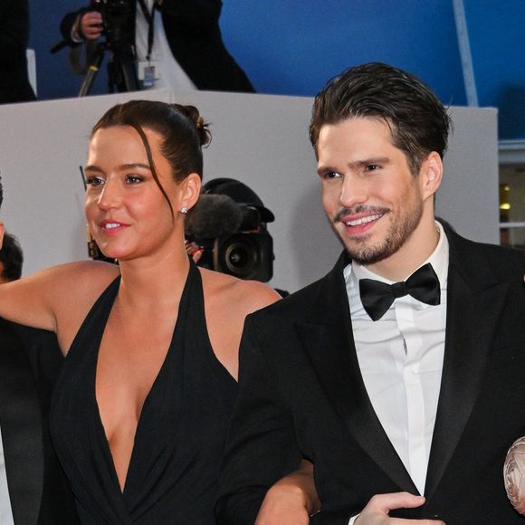 Malik Frikah, Adèle Exarchopoulos, François Civil, Mallory Wanecque - Descente des marches du film « L’amour ouf » lors du 77ème Festival International du Film de Cannes, au Palais des Festivals à Cannes. Le 23 mai 2024
© Bruno Bebert / Bestimage
