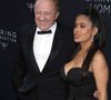 Ensuite, elle vaporise de l’eau de rose, applique la Magic Water Cream de Charlotte Tilbury et un soin contour des yeux, des gestes devenus immuables pour préparer sa peau.

NEW YORK, NY - 11 SEPTEMBRE : Salma Hayek et François-Henri Pinault au 4ème dîner annuel "Caring for Women" de la Fondation Kering au Pool à New York le 11 septembre 2025. © PPS/Bestimage