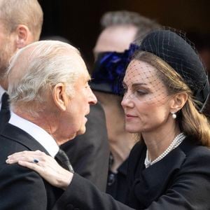 La famille royale durant les obsèques de la duchesse de Kent dans la cathédrale de Westminster à Londres le 16 septembre 2025. © Dana Press / Bestimage