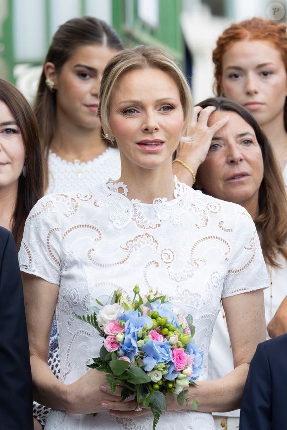 La princesse Charlène de Monaco avec ses enfants le prince Jacques de Monaco, marquis des Baux et la princesse Gabriella de Monaco, comtesse de Carladès au 'Pique-nique des Monégasques’, Monaco. 6 septembre 2025© Olivier Huitel/Pool Monaco/Bestimage