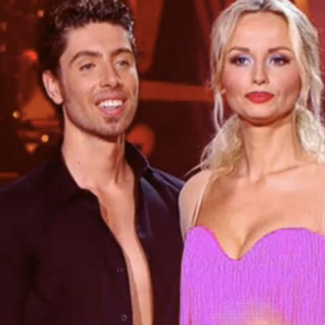 Il y est notamment revenu sur une séquence impliquant Adriana Karembeu
Adriana Karembeu et Julien Brugel, lors de la saison 1 de "Danse avec les stars"