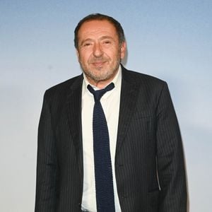 Patrick Timsit - Avant-première du film "Jack Mimoun et les secrets de Val Verde" au Grand Rex à Paris le 26 septembre 2022. 

© Coadic Guirec/Bestimage