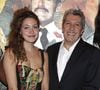 En effet, Louise Chabat, déjà maman d'un garçon, a annoncé sa seconde grossesse.
Alain Chabat et sa fille, Louise, à Paris le 26 mars 2012.
© AGENCE / BESTIMAGE