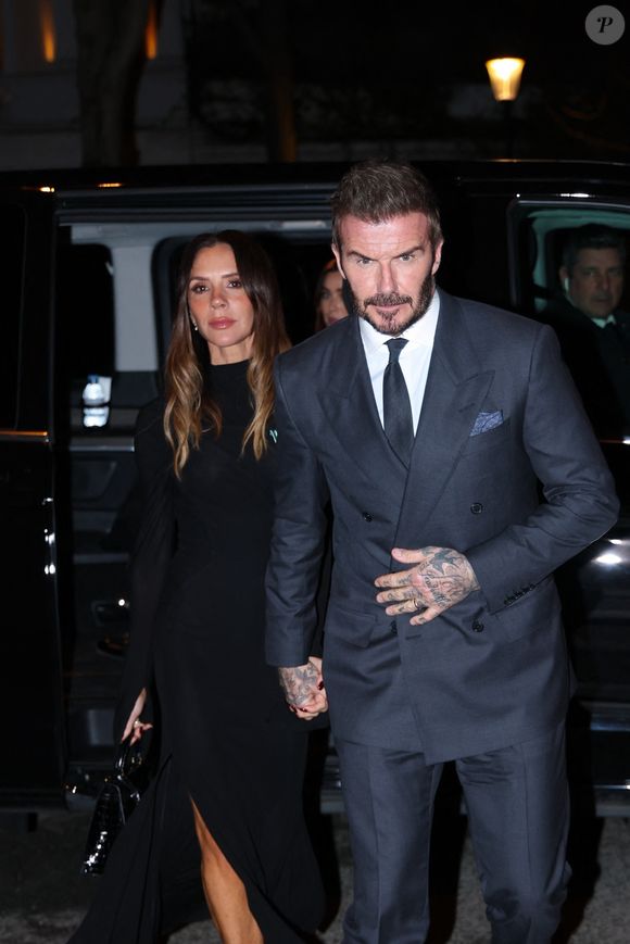 Paris, FRANCE David Beckham et Victoria Beckham ont été vus rentrant à leur hôtel à Paris, radieux ensemble après que Victoria ait été élevée au rang de Chevalier de l'Ordre des Arts et des Lettres, célébrant sa contribution à la mode et à la culture. 26/01/2026



Sur la photo : David Beckham, Victoria Bbeckham