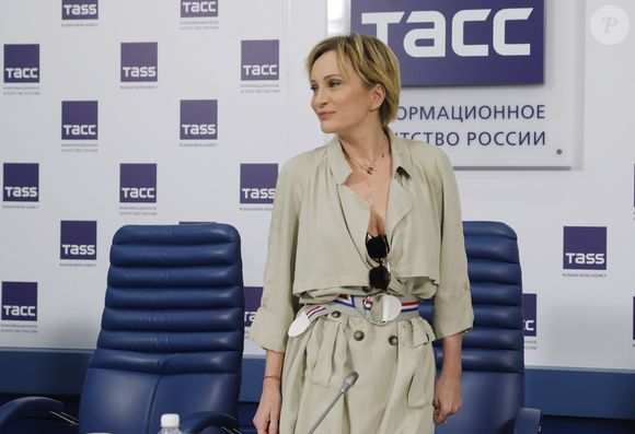 Pour performer au Kremlin lors de fêtes de fin d'année

La chanteuse française Patricia Kaas lors d'une conférence de presse sur la sortie de son nouvel album à Moscou, Russie, le 8 novembre 2017.