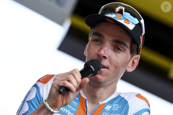 Français Romain Bardet de l'équipe DSM-Firmenich PostNL au départ de la 12ème étape du Tour de France 2024, d'Aurillac à Villeneuve-sur-Lot, France (203,6km) le 11 juillet 2024. La 111e édition du Tour de France débutera le samedi 29 juin et s'achèvera à Nice, en France, le 21 juillet. Photo par ABACAPRESS.COM