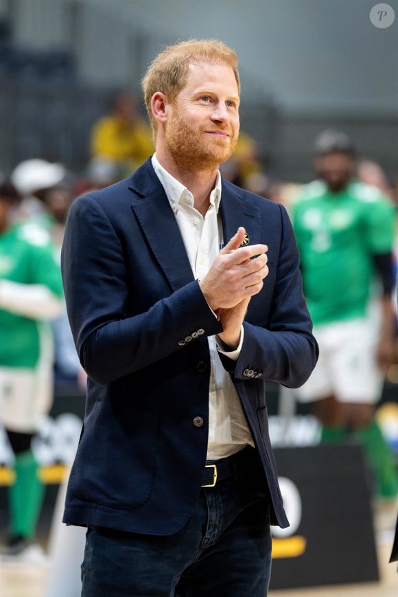 Vancouver, CANADA - Le prince Harry, duc de Sussex, assiste à la compétition de volley assis au Centre des congrès de Vancouver lors des Invictus Games Vancouver Whistler 2025. 15 février 2025




Photo : Backgrid USA / Bestimage