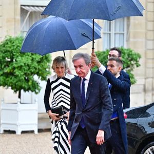 Bernard Arnault, Pdg de LVMH et sa femme Hélène Mercier - Arrivées des personnalités au dîner d’État en l’honneur du président brésilien et de sa femme au palais présidentiel de l’Élysée à Paris le 5 juin 2025.

© Christian Liewig / Bestimage