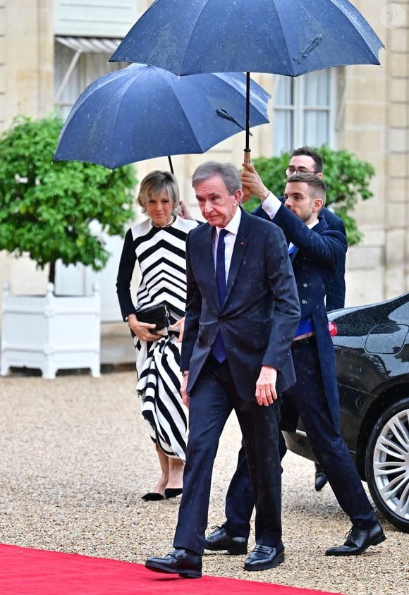 Bernard Arnault, Pdg de LVMH et sa femme Hélène Mercier - Arrivées des personnalités au dîner d’État en l’honneur du président brésilien et de sa femme au palais présidentiel de l’Élysée à Paris le 5 juin 2025.

© Christian Liewig / Bestimage