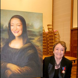 Archives - Annie Girardot (qui recevait à cette occasion la médaille d’or de la ville de Puteaux) – Soirée à la mairie de Puteaux au profit de l’association « Dessine moi un mouton » contre le sida.

Photo : BALDINI / BESTIMAGE