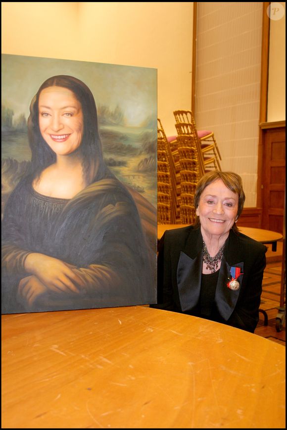 Archives - Annie Girardot (qui recevait à cette occasion la médaille d’or de la ville de Puteaux) – Soirée à la mairie de Puteaux au profit de l’association « Dessine moi un mouton » contre le sida.

Photo : BALDINI / BESTIMAGE