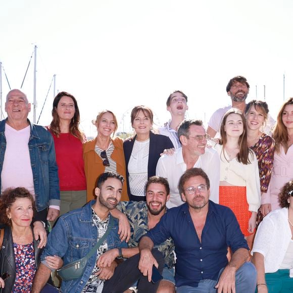 Anne Decis est une actrice incontournable du petit écran, qu'importe les échecs

Marie Réache, Michel Cordes, Anne Decis, Elodie Varlet, Cécilia Hornus, Jérôme Bertin, Marie Mallia, Léa François, Florian Lesieur, Lola Marois, Laurent Kérusoré, Caroline Riou, Eleonore Sarrazin, Horya Benabet, Pierre Martot, Sylvie Flepp, Joakim Latzko, Marwan Berreni, Stéphane Hénon, Tim Rousseau, Thibaud Vaneck. Le festival de fiction TV de La Rochelle samedi 17 septembre 2022. © Christophe Aubert via Bestimage