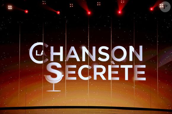 Exclusif - Illustration lors de l'enregistrement de l'émission "La chanson secrète N°14", présentée par N.Aliagas et diffusée le 26 décembre sur TF1, à Paris le 9 décembre 2025. © Jacovides-Moreau/Bestimage