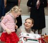 Le moment a été très touchant pour les parents de Jacques et Gabriella.

Le prince Albert II de Monaco et la princesse Charlène de Monaco assistent au spectacle de Noël à la crèche de la Croix-Rouge Rosine Sanmori et participent à la traditionnelle distribution de cadeaux de Noël à Monaco. Photo par Olivier Huitel / Pool Monaco / Bestimage