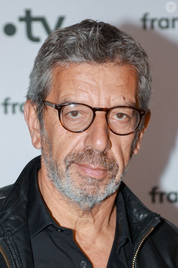 Michel Cymes participe à la conférence de presse de France Télévision le 06 juillet 2022 à Paris, France. Photo par Nasser Berzane/ABACAPRESS.COM