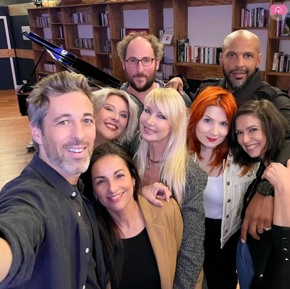 "Et puis on déjeune tous ensemble, à la cantine."

Les professeurs de la "Star Academy 2023"