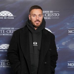 Une organisation millimétrée qui n'a rien d'étonnant venant d'un homme pour qui le ballon rond représente bien plus qu'un simple loisir.

Matt Pokora - Générale presse de la comédie musicale « La Légende de Monte Cristo » au Dôme de Paris le 29 janvier 2026.

© Anne-Sophie Guebey / Bestimage