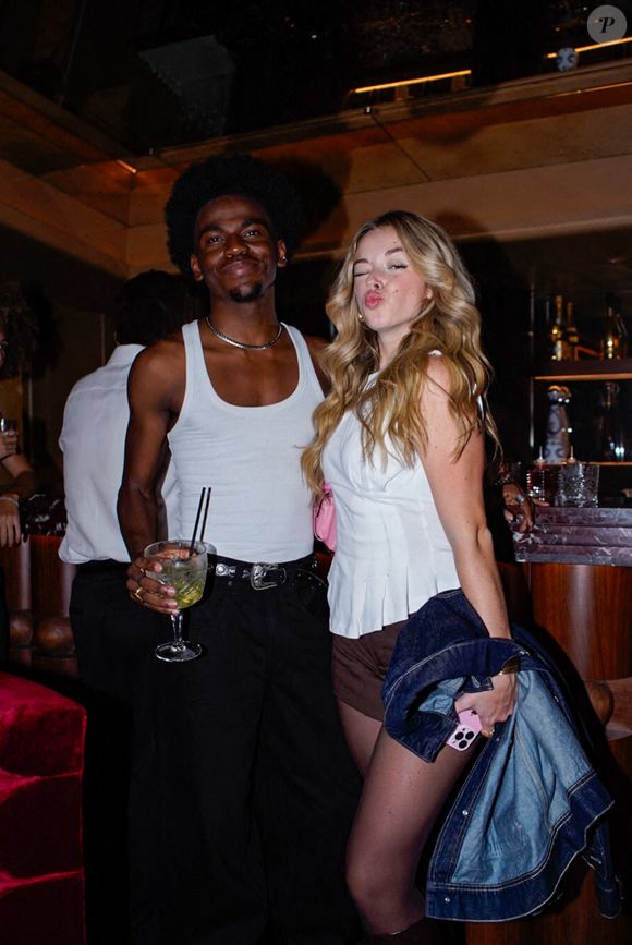 Emma et Franck (Star Academy) au lancement du premier single "Rage" de Ebony au restaurant Palacio Paris le 18 septembre 2025.

© Jack Bussat / Julien Sarkissian / Bestimage