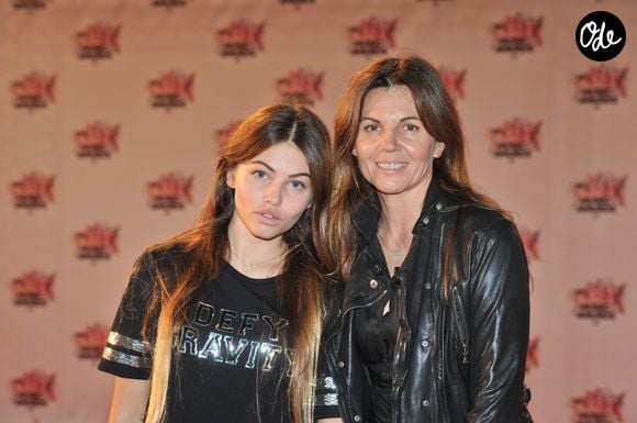 Elle a choisi Comporta, un village portugais situé sur la côte atlantique, entre l’océan et l’estuaire du Sado, réputé pour ses plages, ses dunes et ses paysages préservés.

Véronika Loubry et sa fille Thylane Blondeau - Arrivées à la 17ème cérémonie des NRJ Music Awards 2015 au Palais des Festivals à Cannes, le 7 novembre 2015. © Rachid Bellak/Bestimage