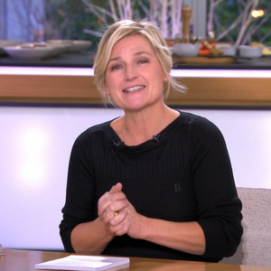 Anne-Elisabeth Lemoine dans "C à vous", France 5