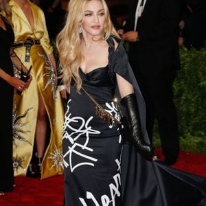 Ou encore Madonna.
Madonna - Soirée Costume Institute Gala (Met Ball) au Metropolitan Museum célébrant l'ouverture de Chine: à travers le miroir à New York. Agence / Bestimage USA