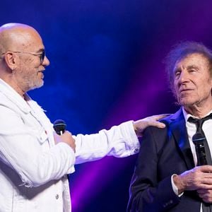 Pascal Obispo, Alain Souchon au concert du gala des 20 ans de la fondation Recherche Alzheimer "2 générations chantent pour la 3ème" à l'Olympia à Paris le 18 mars 2024.

© Cyril Moreau / Bestimage