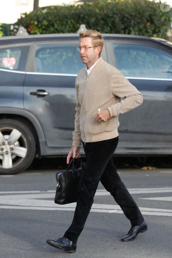 Alexandre Delpérier - Arrivées aux obsèques de Etienne Mougeotte en l'église Saint-François-Xavier à Paris. Le 13 octobre 2021
© Jacovides-Clovis / Bestimage