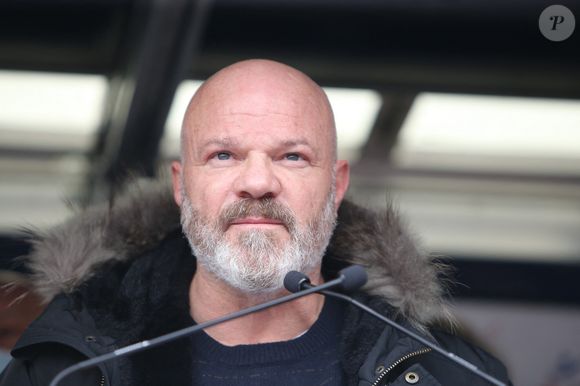 Philippe Etchebest - Rassemblement national des métiers de l'hôtellerie, de la restauration, du tourisme à l'appel de l'UMIH et le GNI à l'esplanade des Invalides à Paris le 14 décembre 2020.

© Panoramic / Bestimage