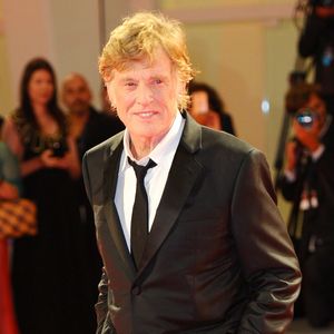 Sibylle Szaggars était aux côtés de l'acteur jusqu'à son dernier souffle. 

Robert Redford - Les célébrités arrivent à la première de 'Our Souls At Night' lors du 74ème Festival International du Film de Venise (Mostra) le 1er septembre 2017. © BS / Bestimage