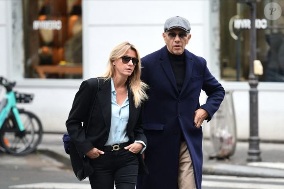 Après son divorce avec Marc Lavoine en 2018, l'intéressée a refait sa vie avec l'acteur ! 

Exclusif - Sarah Poniatowski (Lavoine) et son compagnon Roschdy Zem - Hommage à la chanteuse Dani en l'église Saint-Roch à Paris le 1er octobre 2022.