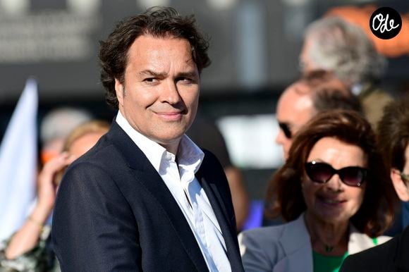 Laurent Tapie souhaite désormais accélérer le développement de Delage en attirant des investisseurs internationaux et en trouvant notamment un partenaire en Chine. 

La Ville de Marseille inaugure la statue rénovée de Jean Bouin et la statue en hommage à Bernard Tapie
Laurent Tapie, fils de Bernard Tapie. A Marseille, France, le 16 mai 2025. © William Cannarella/Psnewz/Bestimage | 00706999