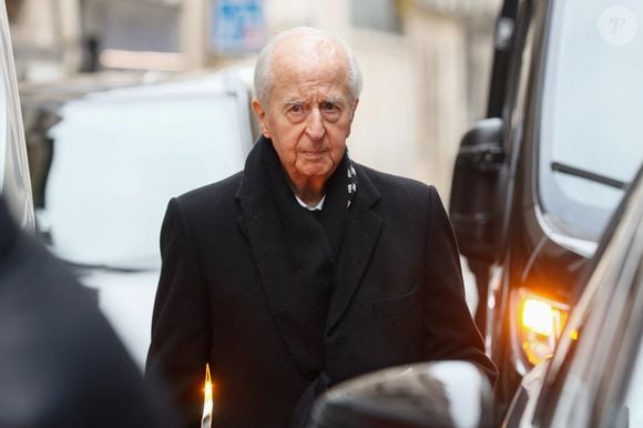 Exclusif - Edouard Balladur - Obsèques d'Alain Pompidou en l'église Saint-Louis-en-l'Île à Paris, le 18 décembre 2024. 
© Christophe Clovis / Bestimage