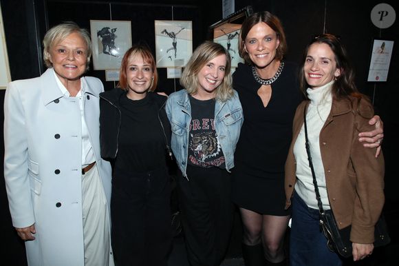Exclusif - Muriel Robin, la chanteuse Suzane, Anne Le Nen (Co-autrice de la pièce) - Générale de la Pièce "On va tous être d'accord… ou pas " au théâtre Lepic à Paris le 6 Mai 2025. © Bertrand Rindoff/Bestimage