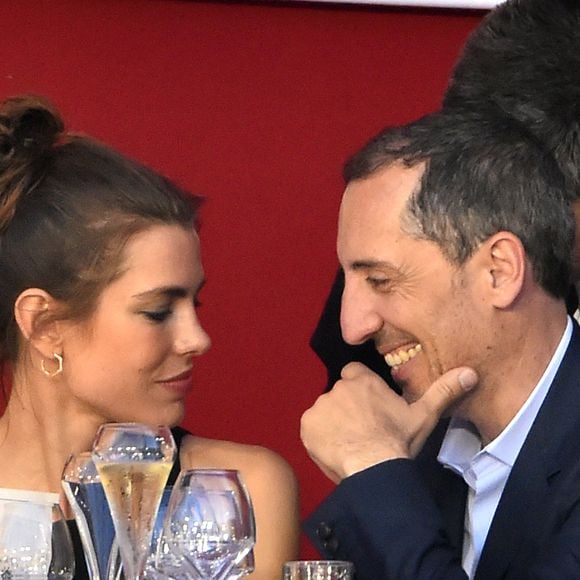 Charlotte Casiraghi et Gad Elmaleh - Soirée de cloture du 20ème Jumping International de Monte-Carlo au Port Hercule de Monaco à Monte-Carlo, le 27 juin 2015. La compétition célèbre cette année un double anniversaire : les 20 ans du Jumping et les 10 ans du Longines Global Champions Tour. @JUNIOR / BESTIMAGE