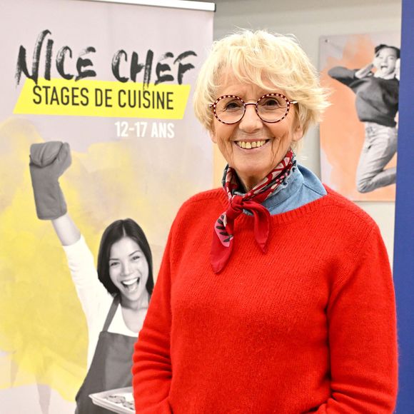 Exclusif - Mercotte, la jurée de l'émission "Le Meilleur Pâtissier" sur M6, est venue à Nice, le 26 avril 2024, pour rencontrer les adolescents du stage culinaire « Nice Chef » et superviser leurs réalisations, des biscuits de Savoie façon Mercotte. 
© Bruno Bebert / Bestimage