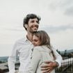 La psychologie explique que les couples heureux peuvent finir par se ressembler physiquement, mais pas pour les raisons que vous imaginez