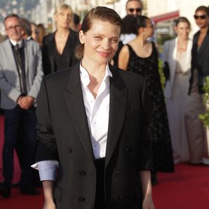 Mélanie Thierry (Swann d'Or de la Meilleure actrice) - Arrivées des personnalités sur le tapis rouge lors de la 40ème édition du Festival de Cabourg "Journées romantiques" le 13 juin 2026. © Coadic Guirec / Bestimage