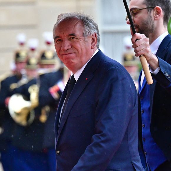 François Bayrou, Premier ministre - Arrivées des personnalités au dîner d’État en l’honneur du président brésilien et de sa femme au palais présidentiel de l’Élysée à Paris le 5 juin 2025.

© Christian Liewig / Bestimage