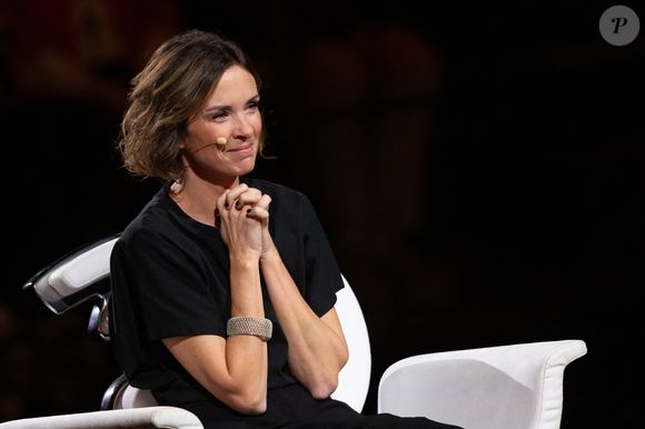 Exclusif - Isabelle Ithurburu lors de l'enregistrement de l'émission "La chanson secrète N°14", présentée par Nikos Aliagas et diffusée le 26 décembre sur TF1, à Paris le 9 décembre 2025. © Jacovides-Moreau/Bestimage