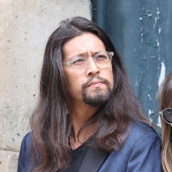 "C’est très contrôle, il suffit d’un des quatre disent non et ça ne se fait pas. On est à peu près du même avis"

Lucien Gainsbourg (Lulu) - Sorties des célébrités aux obsèques de Jane Birkin en l'église Saint-Roch à Paris. Le 24 juillet 2023
© Jacovides-KD Niko / Bestimage