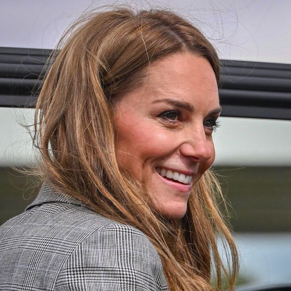 La Princesse de Galles, Kate Middleton, en visite à Marina Mill à Cuxton dans le Kent, une entreprise familiale britannique spécialisée dans la conception à la main et la sérigraphie de tissus d'ameublement, septembre 2025 @Backgrid UK/ Bestimage