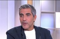 Ary Abittan évoque pour la première fois les accusations de viol portées à son encontre dans l'émission C à vous sur France 5.
Crédit : C à vous/France 5
