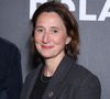 La directrice Aude Hesbert faisait référence aux accusations d'agression sexuelle dont il a fait l'objet, pour lesquelles il a été jugé et relaxé
Aude Hesbert, directrice du festival lors du photocall de l'ouverture de la 5ème édition de Reims Polar, festival international du film policier, à Reims le 1er avril 2025.
© Denis Guignebourg / Bestimage