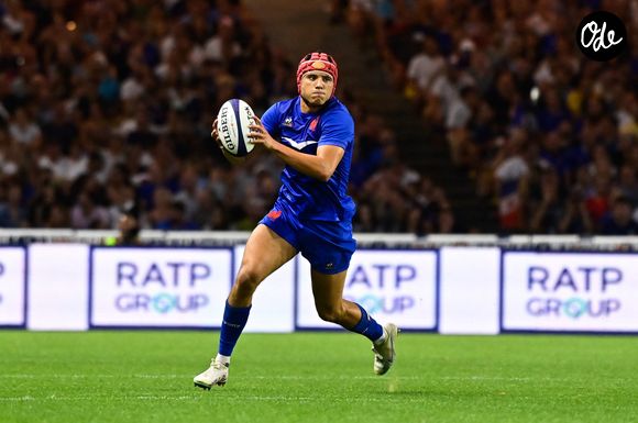 L'ailier de l'UBB poursuit aussi des études à KEDGE Business School.


Louis Bielle Biarrey ( 14 - France ) - Test match international de rugby à XV avant la Coupe du monde entre la France et les Fidji au stade de la Beaujoire à Nantes, France, le 19 août 2023. la France a gagné 34-17. © Federico Pestellini/Panoramic/Bestimage