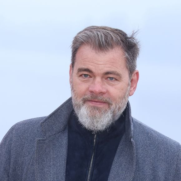 Clovis Cornillac - Photocall du jury du 31ème festival international du film fantastique de Gérardmer (24 - 28 janvier 2024), le 25 janvier 2024. 
© Denis Guignebourg / Bestimage