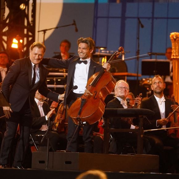 Renaud Capuçon, Gautier Capuçon - "Concert de Paris" sur le parvis de l'hôtel de ville de Paris retransmis en direct sur France 2 et sur France Inter, Paris le 14 juillet 2024. © Christophe Clovis - Pierre Perusseau / Bestimage